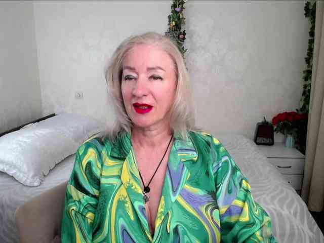 hunters-woman webcam