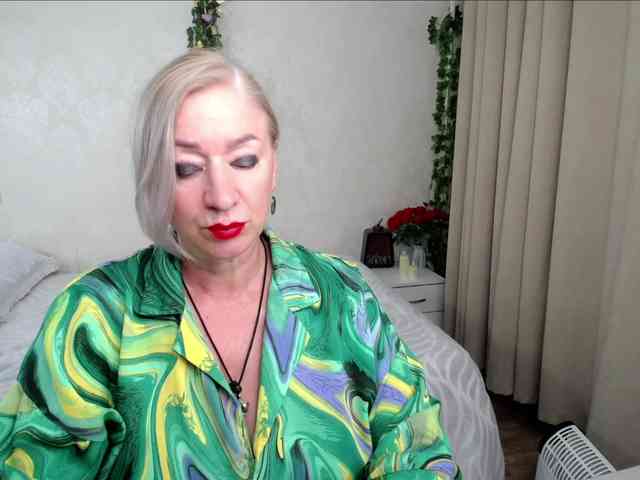 hunters-woman webcam