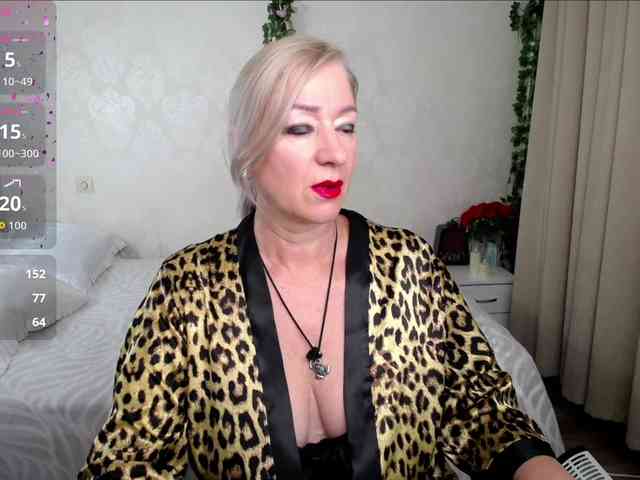 hunters-woman webcam