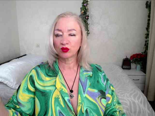 hunters-woman webcam