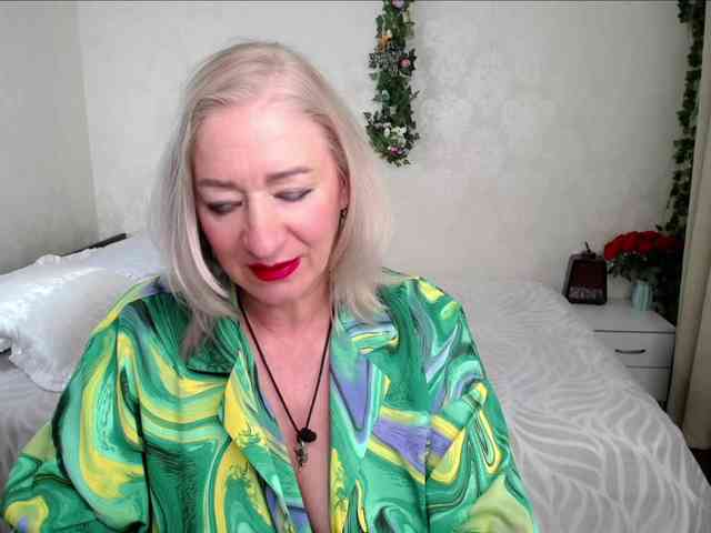 hunters-woman webcam
