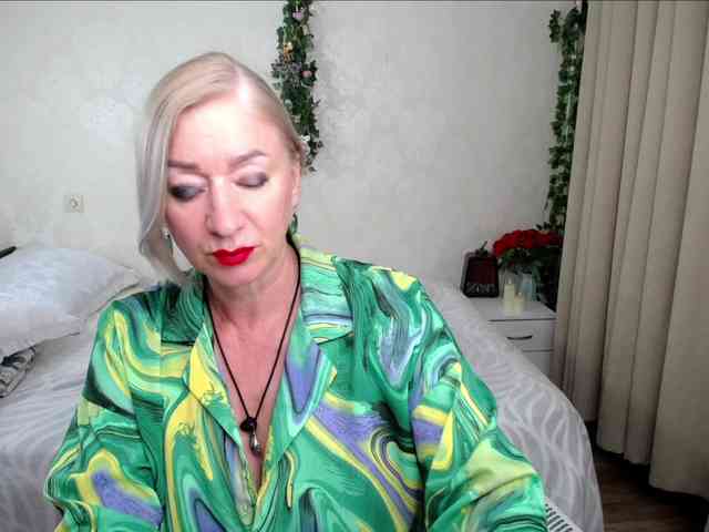 hunters-woman webcam