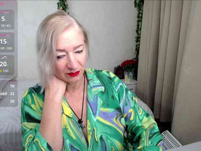 hunters-woman webcam
