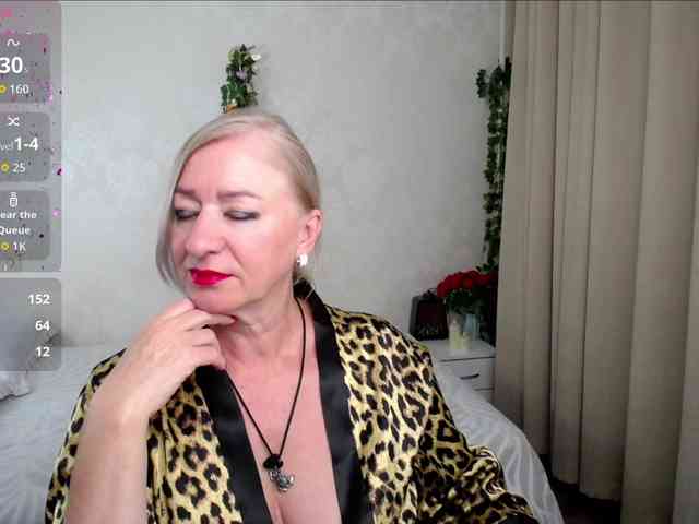 hunters-woman webcam