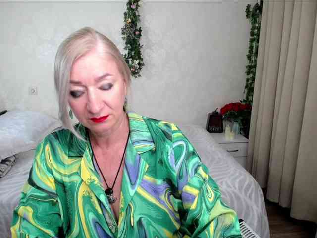 hunters-woman webcam