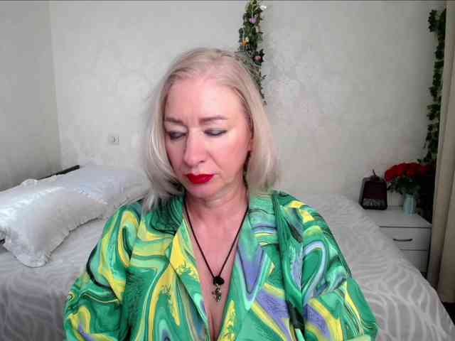 hunters-woman webcam