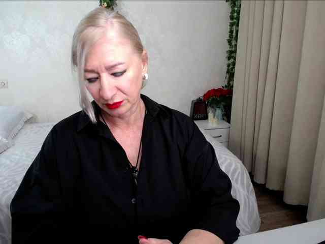 hunters-woman webcam