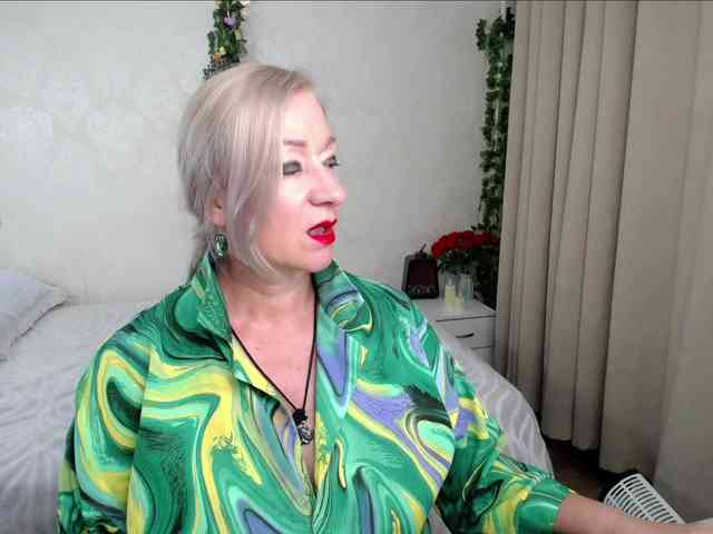 hunters-woman webcam