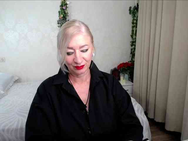 hunters-woman webcam