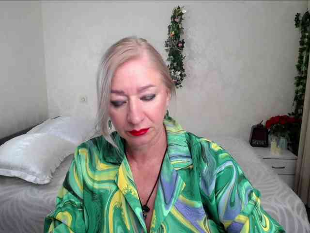 hunters-woman webcam