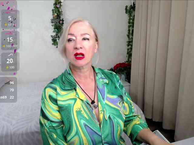 hunters-woman webcam