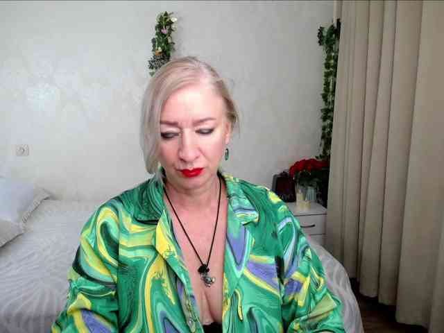 hunters-woman webcam