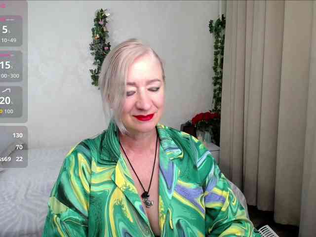 hunters-woman webcam