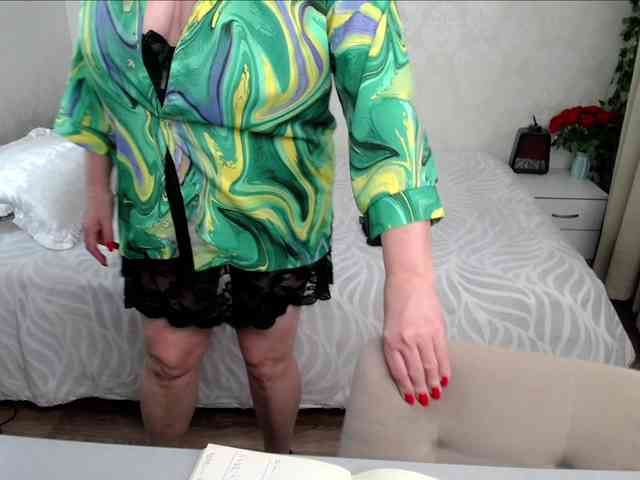 hunters-woman webcam