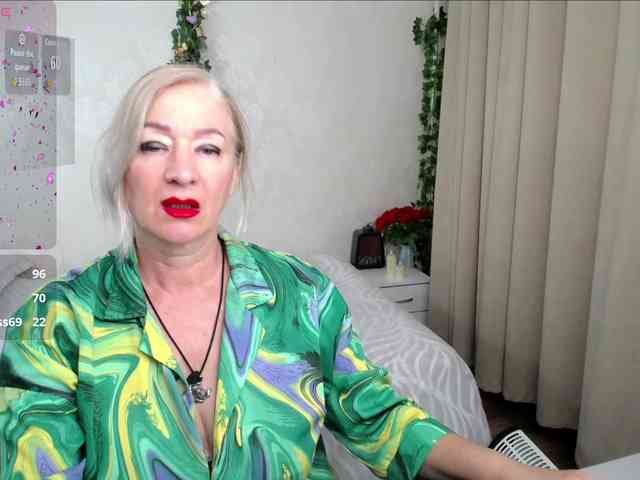 hunters-woman webcam