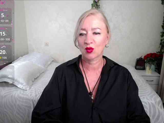 hunters-woman webcam