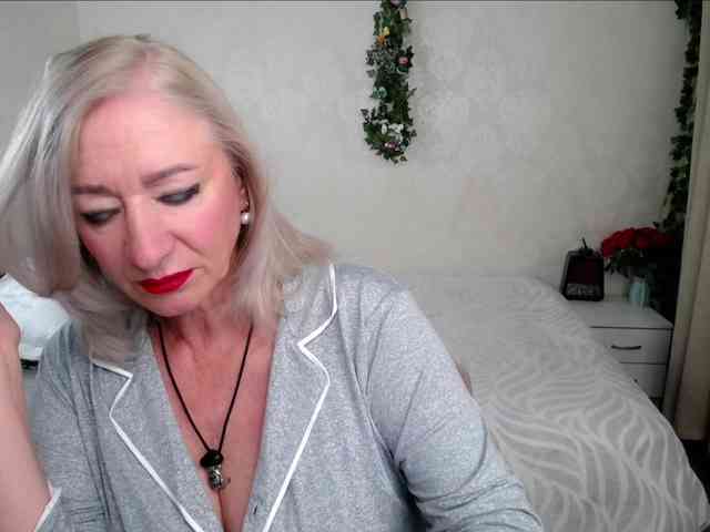 hunters-woman webcam