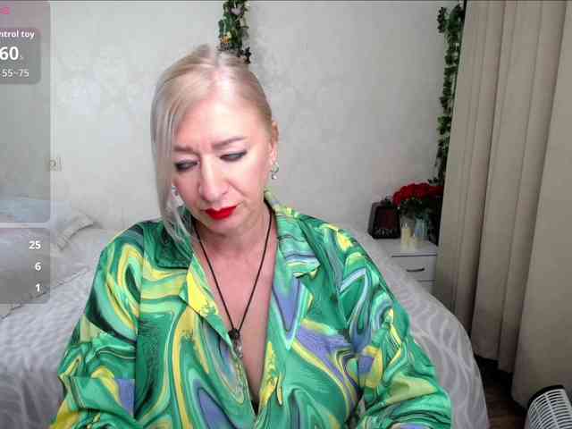 hunters-woman webcam
