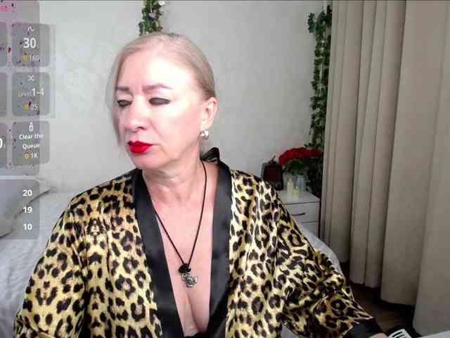 hunters-woman webcam