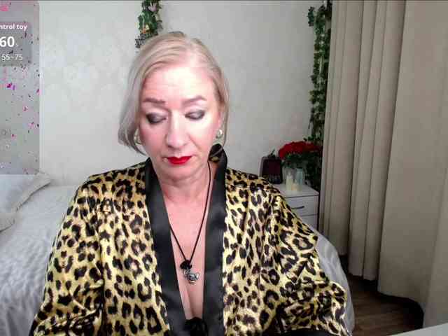 hunters-woman webcam