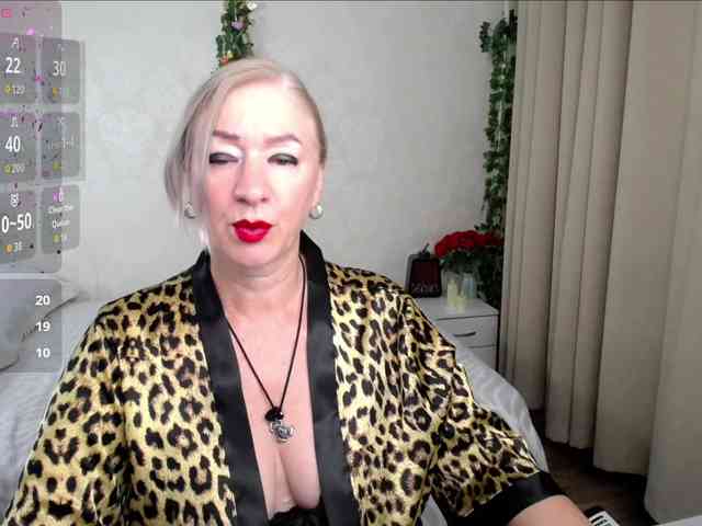 hunters-woman webcam