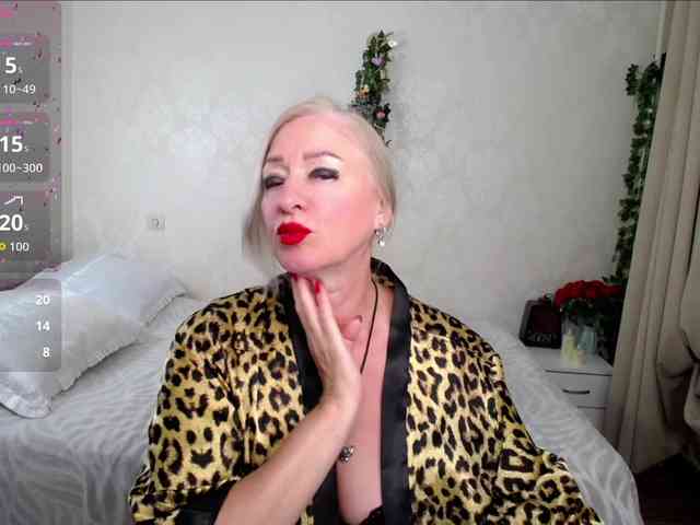 hunters-woman webcam