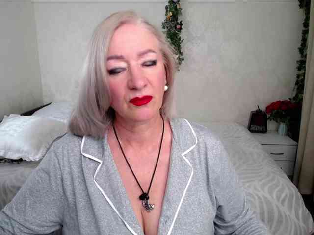 hunters-woman webcam