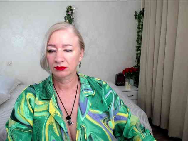 hunters-woman webcam