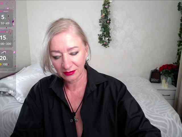 hunters-woman webcam