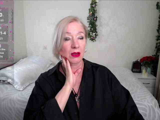 hunters-woman webcam