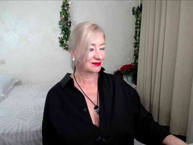 hunters-woman webcam