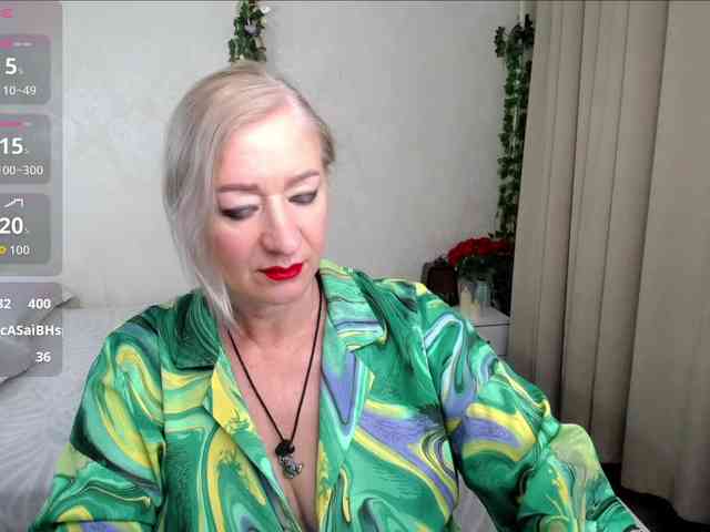 hunters-woman webcam