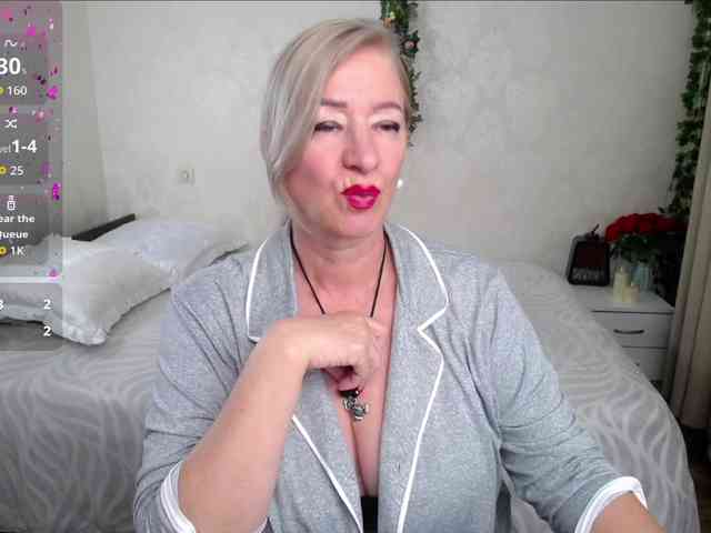 hunters-woman webcam