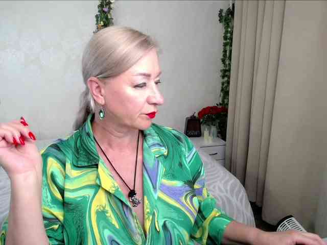 hunters-woman webcam