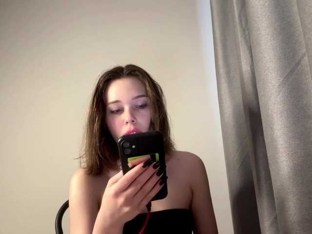 LupeVillari's BongaCams show and profile