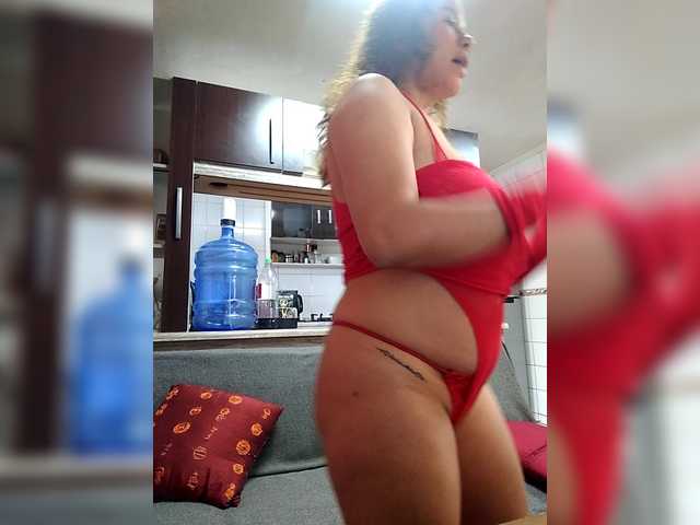 EmilyCCm live cam on BongaCams
