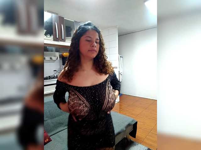 EmilyCCm live cam on BongaCams