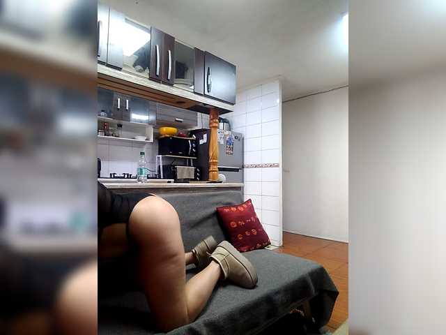 EmilyCCm live cam on BongaCams