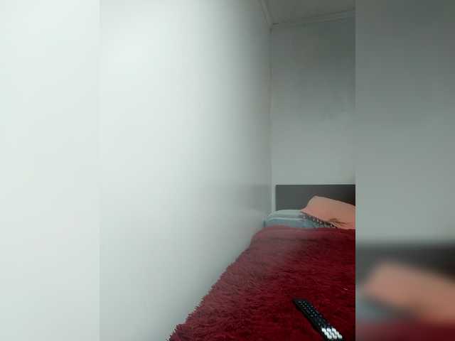 EmilyCCm's BongaCams show and profile