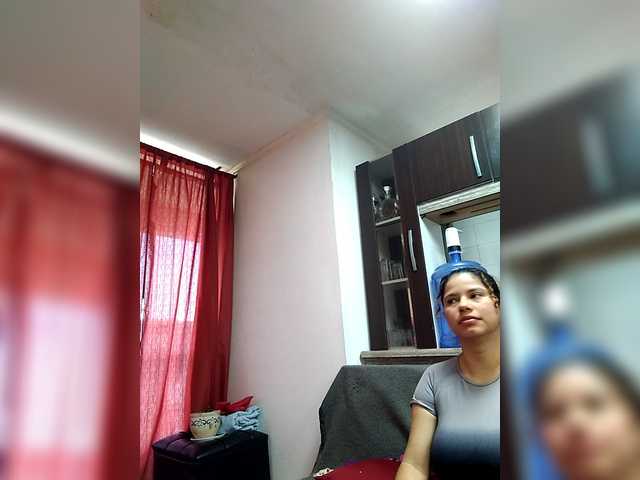 EmilyCCm live cam on BongaCams