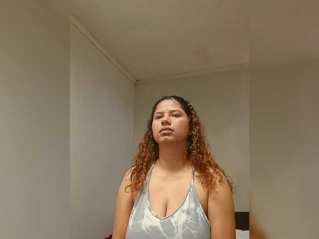 EmilyCCm live cam on BongaCams