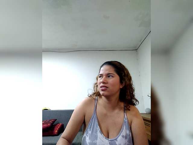 EmilyCCm live cam on BongaCams