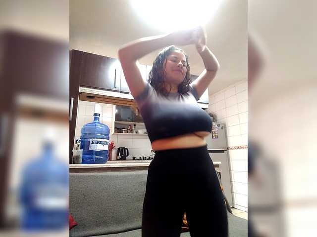 EmilyCCm live cam on BongaCams