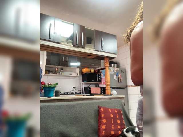 EmilyCCm live webcam show