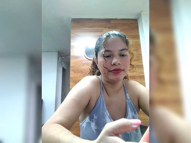 EmilyCCm's BongaCams show and profile