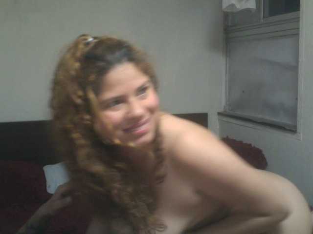 EmilyCCm live cam preview