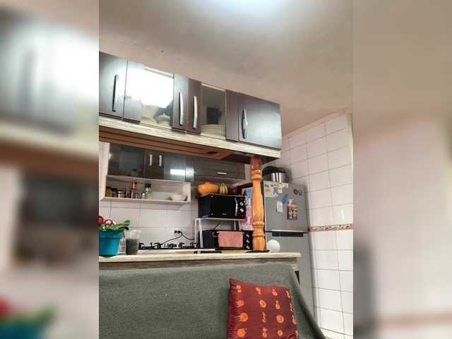 EmilyCCm live webcam show