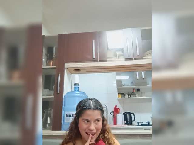 EmilyCCm live cam on BongaCams