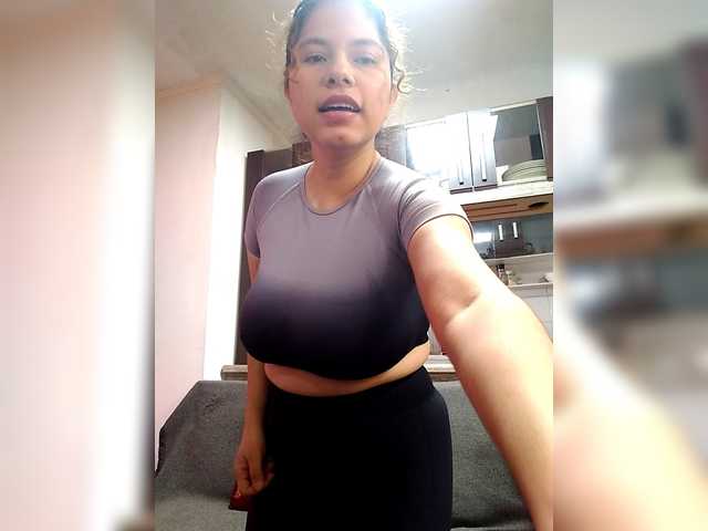 EmilyCCm live cam on BongaCams