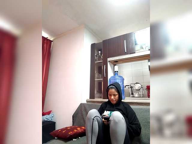 EmilyCCm live cam on BongaCams